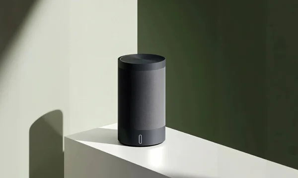 Sleek Speaker on Minimalist Surface Sleek Speaker on Minimalist Surface